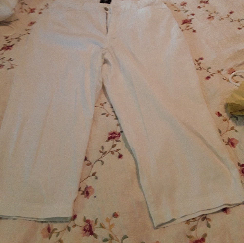 Capri's - Picture 2 of 4